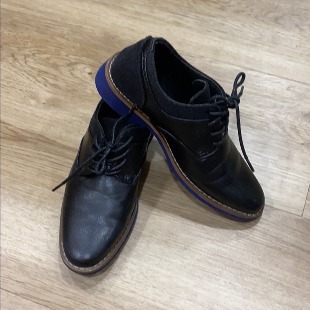 Dressy, very very light shoes